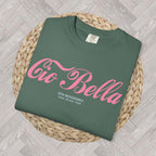Close-up of STAI BENISSIMO and Roma Milano Paris typography on the Cio Bella Italian-inspired graphic tee