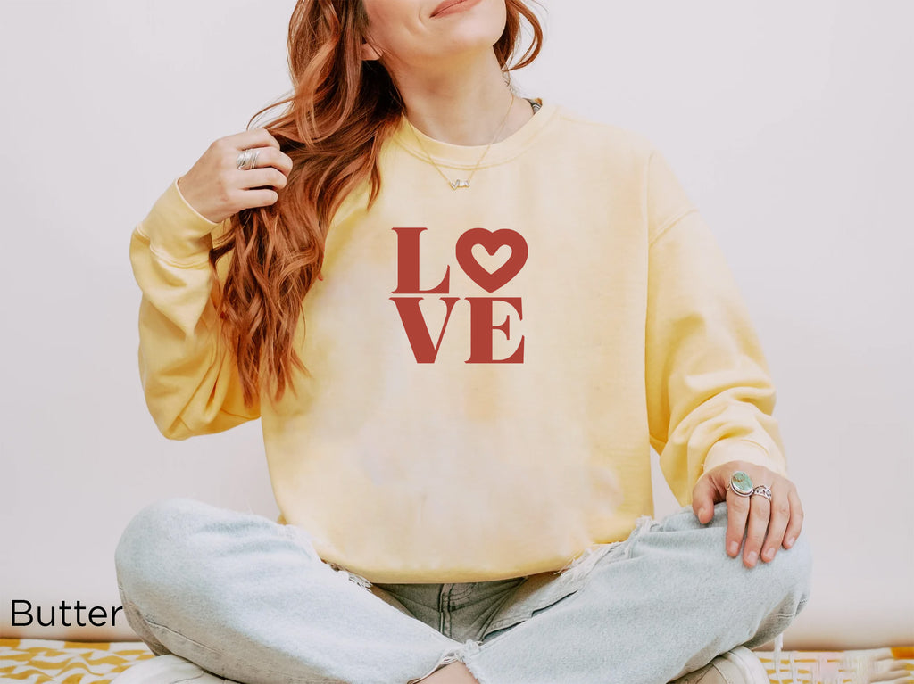REBBELLA women's coastal-inspired LOVE graphic crewneck sweatshirt